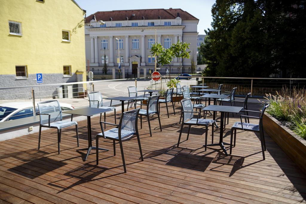 Penzion V Inom Svete Zilina Exterior photo